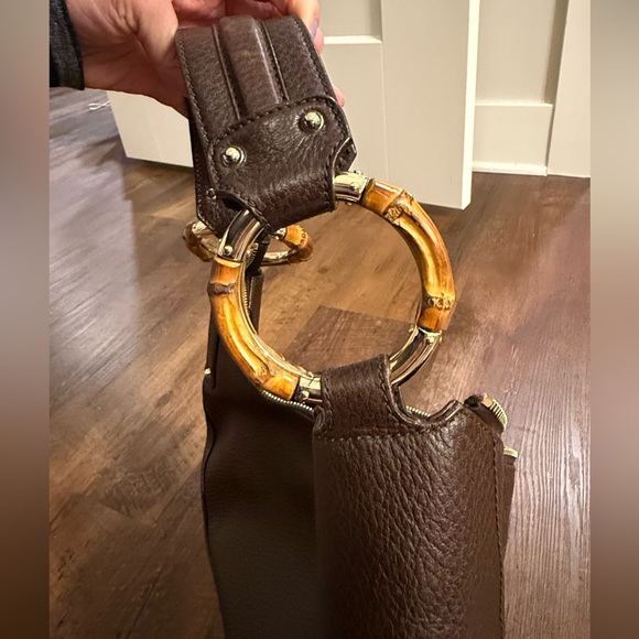 VINTAGE Gucci Brown Leather Shoulder Bag with Bamboo Handles - Picture 6 of 16